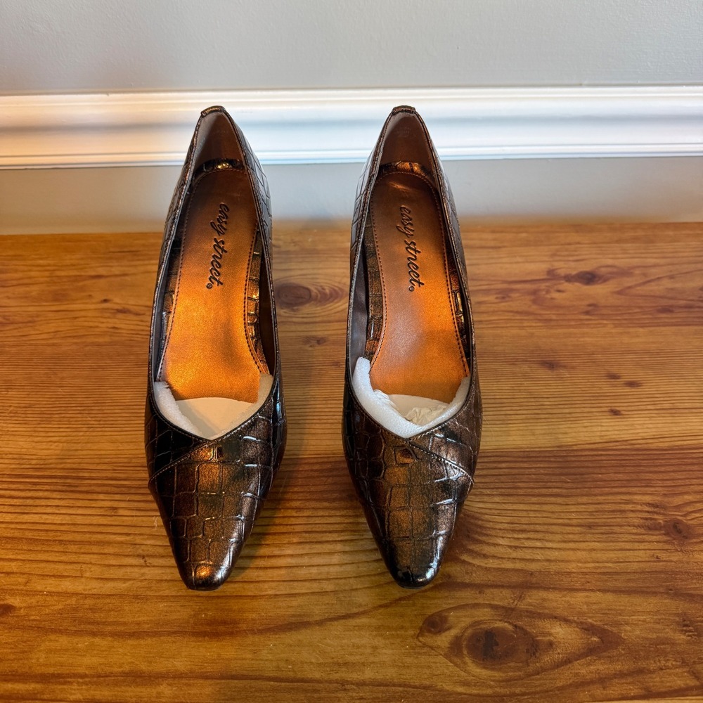 Easy Street Bronze Metallic Croc Embossed Pointed Toe Kitten Heels Mens 7.5 N